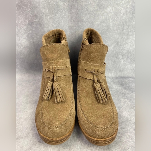 Nine West suede tassel healed loafers Women's Size 6.5 - Picture 1 of 9